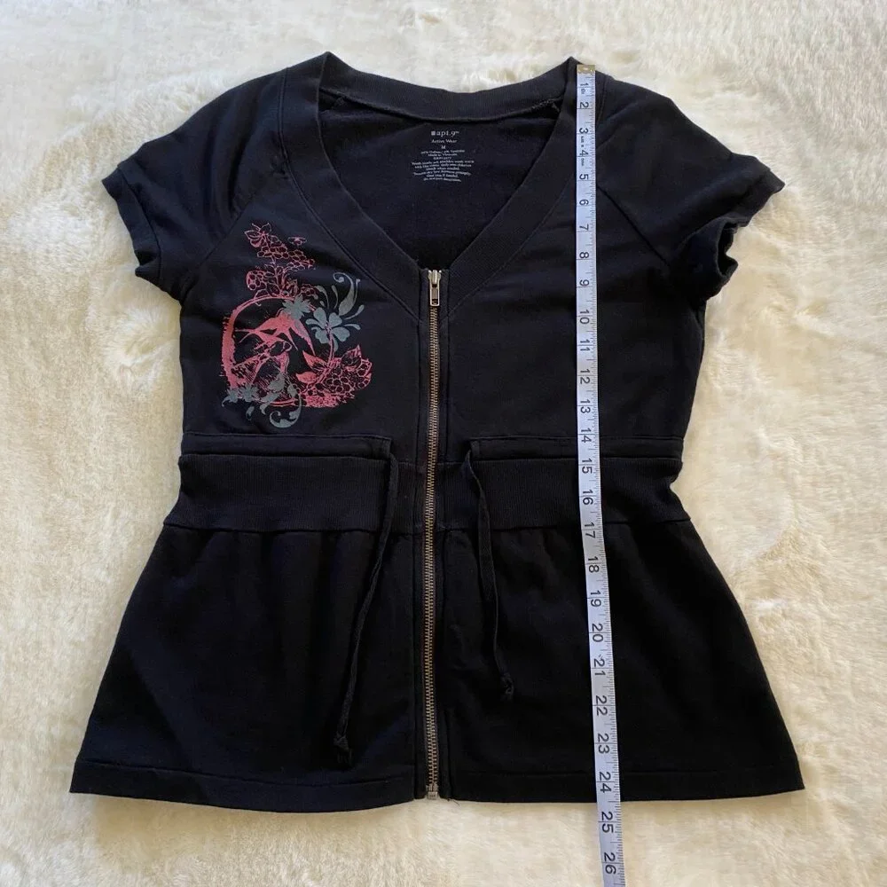 Women's Black Activewear Short-Sleeve Zip-Up Jacket, Bird Graphic Y2K style - Picture 8 of 10